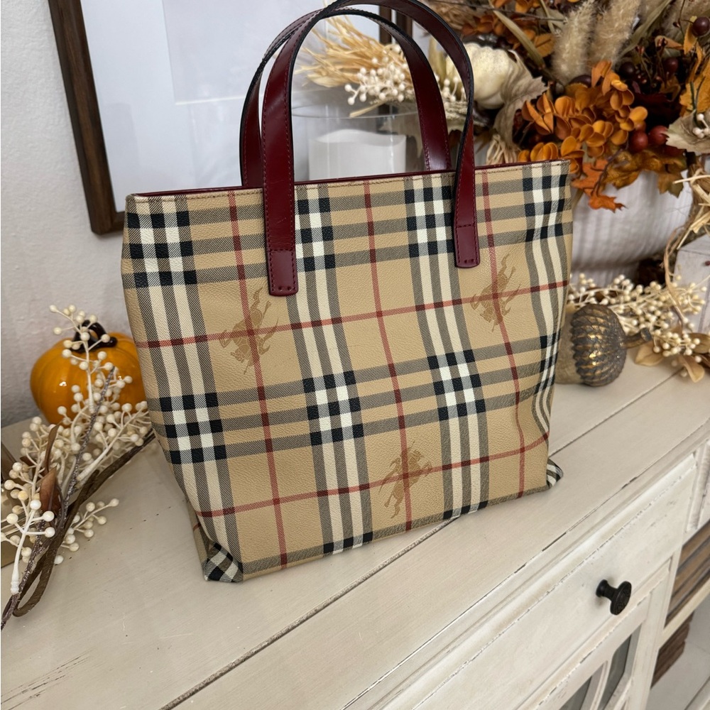 Burberry beige canvas tote bag